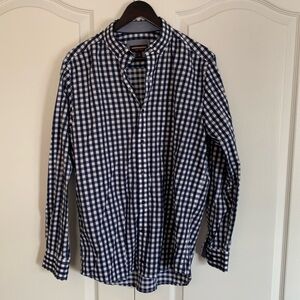 Long sleeve check/plaid button down